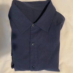 Lulelmon full buttondown short-sleeve L